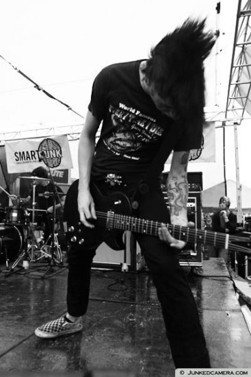 +La MusiQue nOus UniT+